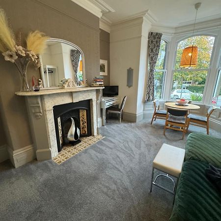 2 Bed Ground Floor Apartment, Sleeps 4 With Free Parking Harrogate Exterior foto