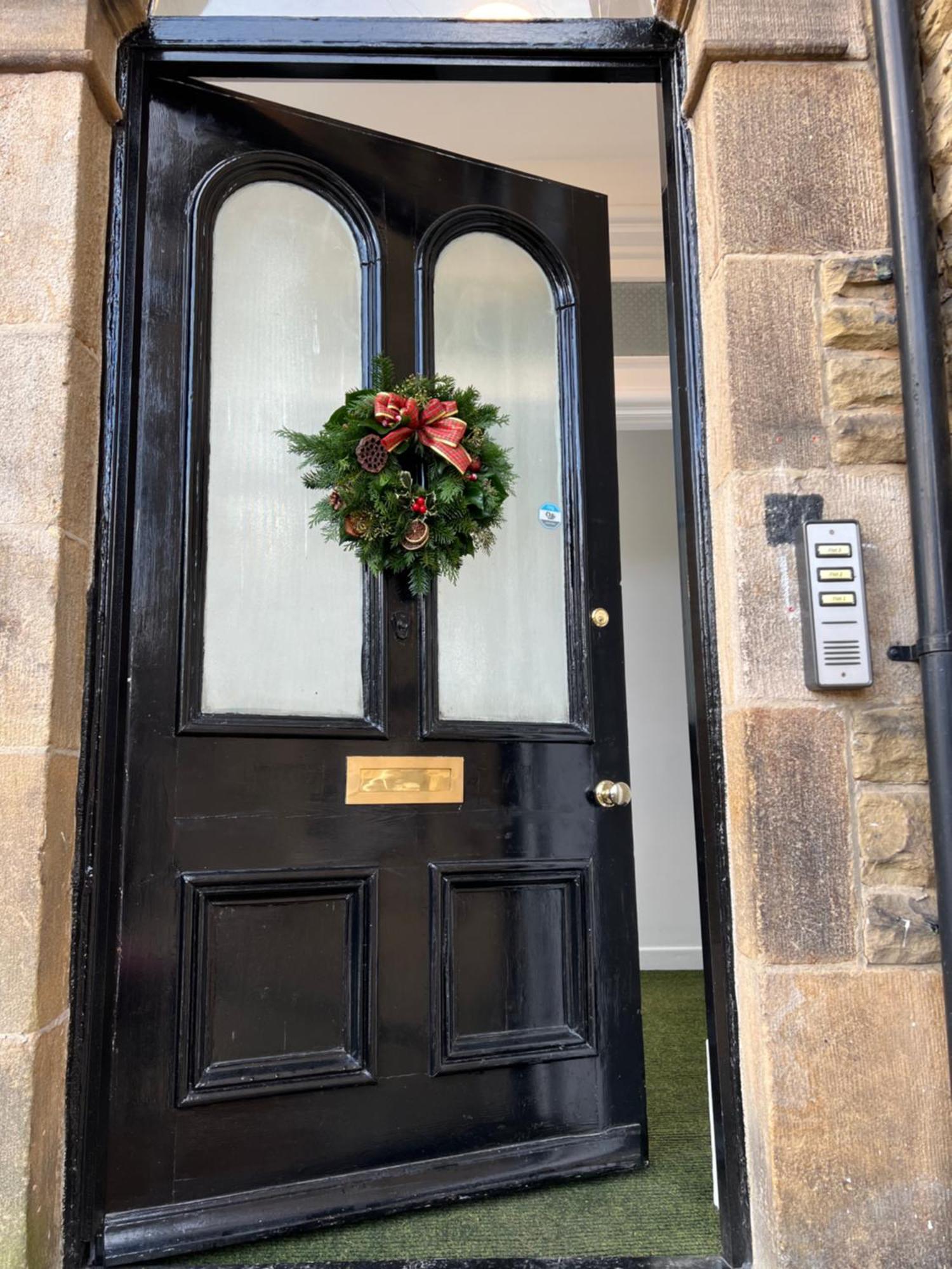 2 Bed Ground Floor Apartment, Sleeps 4 With Free Parking Harrogate Exterior foto