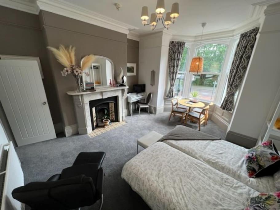 2 Bed Ground Floor Apartment, Sleeps 4 With Free Parking Harrogate Exterior foto